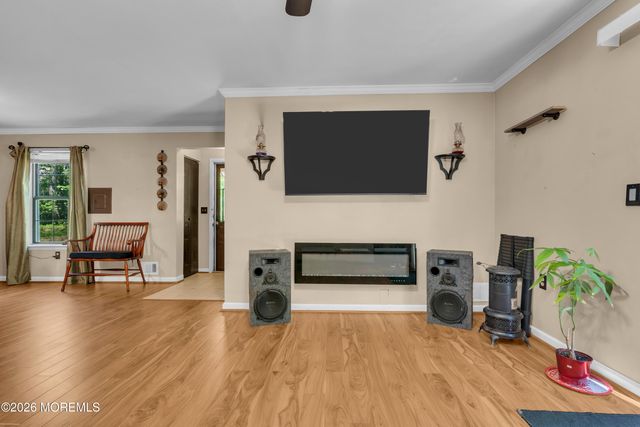 405 Geranium Court, Jackson, NJ 08527
