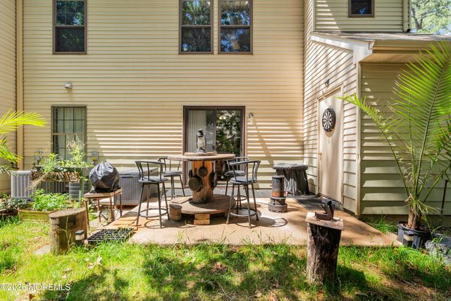 405 Geranium Court, Jackson, NJ 08527