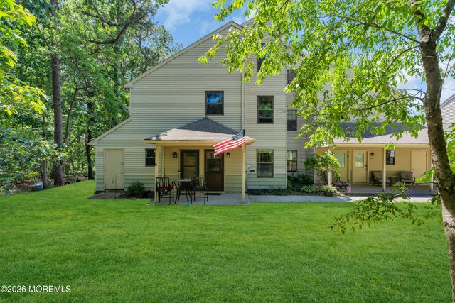 405 Geranium Court, Jackson, NJ 08527