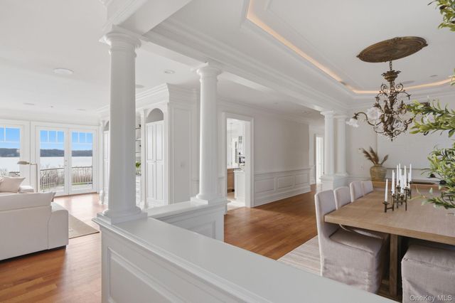 29 Gaul Road S, East Setauket, NY 11733