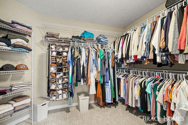 3726 Atwater Hills Court NE, Grand Rapids, MI 49525