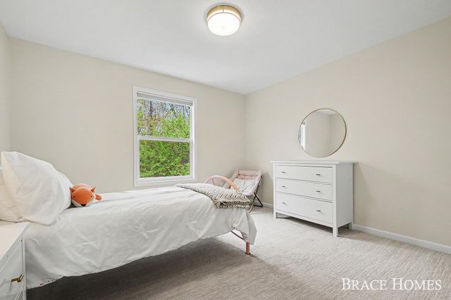 3726 Atwater Hills Court NE, Grand Rapids, MI 49525