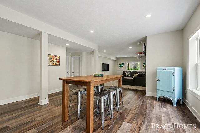 3726 Atwater Hills Court NE, Grand Rapids, MI 49525