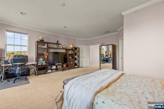36 Tottenham Court, Jersey City, NJ 07305