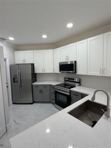 5473 NW 90th Avenue, Sunrise, FL 33351