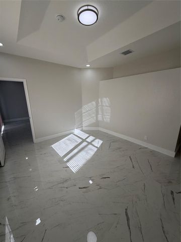 5473 NW 90th Avenue, Sunrise, FL 33351