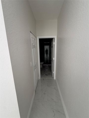 5473 NW 90th Avenue, Sunrise, FL 33351