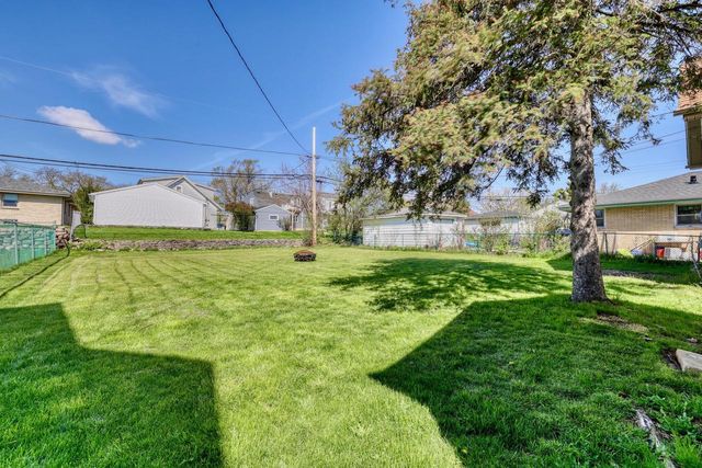 3533 S 44th STREET, Greenfield, WI 53220