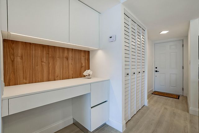 3100 Holiday Springs Boulevard 111, Margate, FL 33063