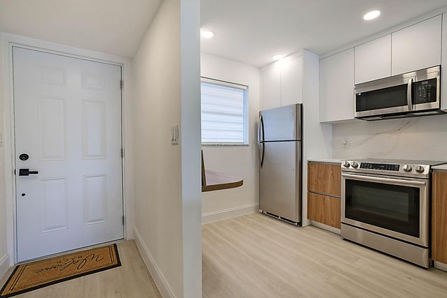 3100 Holiday Springs Boulevard 111, Margate, FL 33063