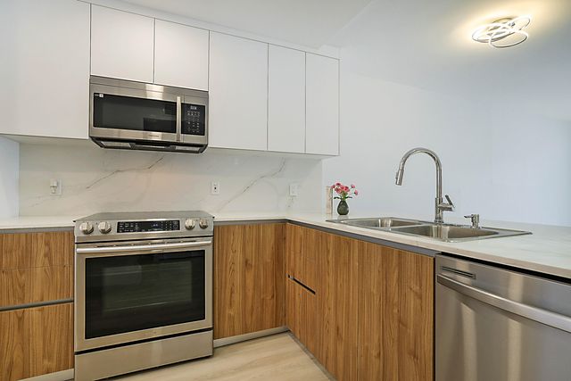 3100 Holiday Springs Boulevard 111, Margate, FL 33063