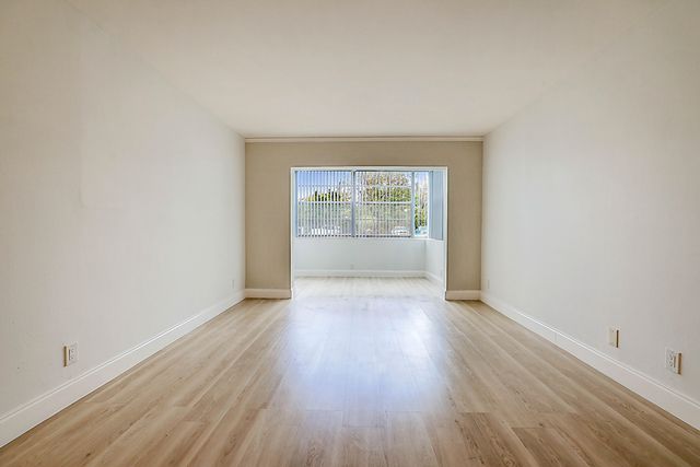 3100 Holiday Springs Boulevard 111, Margate, FL 33063