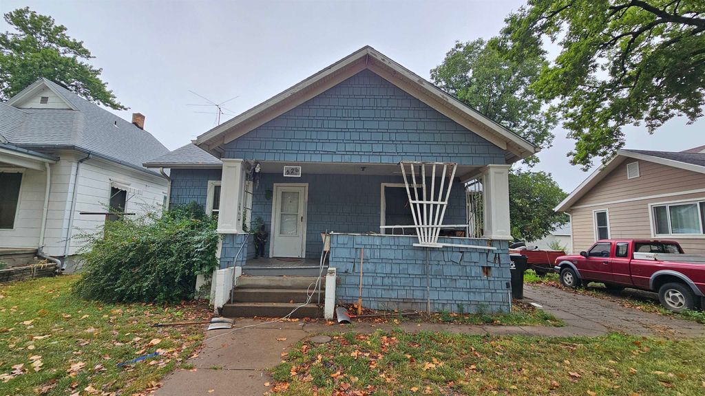 526 Charles St, Salina, KS 67401
