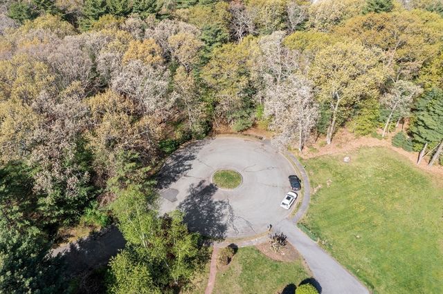 4 Northway, Lynnfield, MA 01940