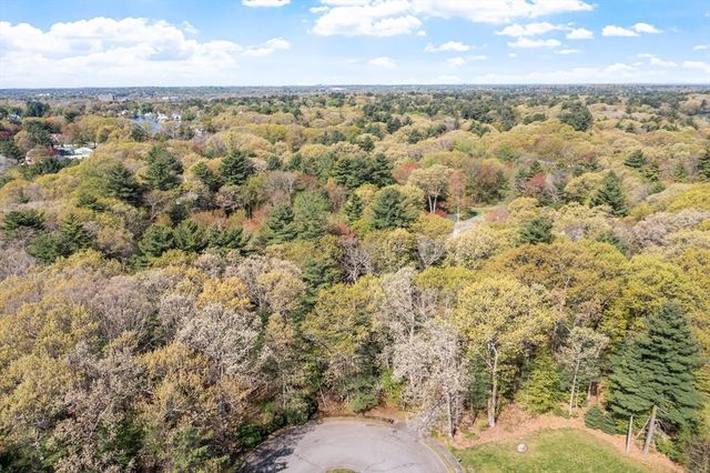 4 Northway, Lynnfield, MA 01940