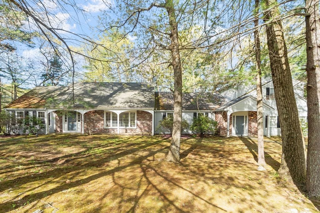 4 Northway, Lynnfield, MA 01940