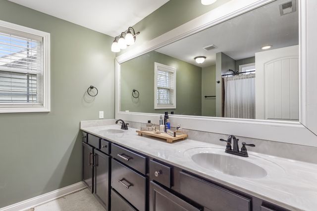 2610 Alex Overlook Way, Clarksville, TN 37043