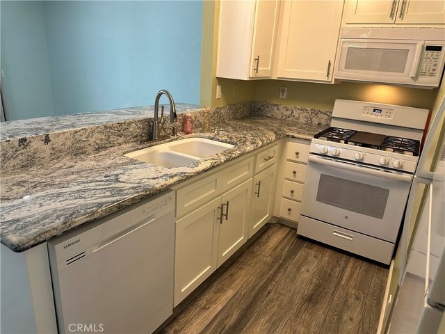 7120 Carlson 260, Canoga Park, CA 91303