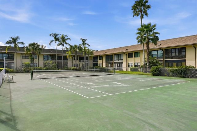 12300 VONN ROAD 10201, Largo, FL 33774