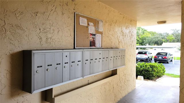 12300 VONN ROAD 10201, Largo, FL 33774