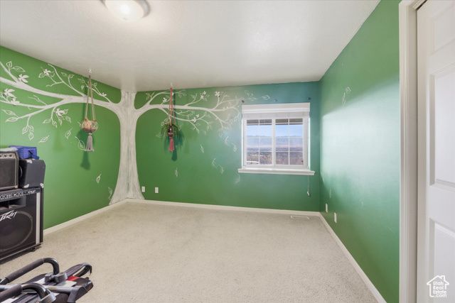 2887 N VIEWCREST CIR, North Logan, UT 84341