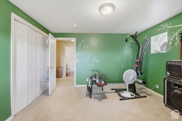 2887 N VIEWCREST CIR, North Logan, UT 84341