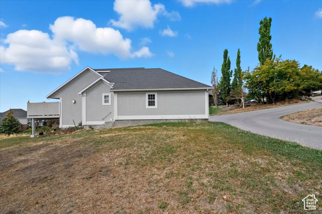 2887 N VIEWCREST CIR, North Logan, UT 84341