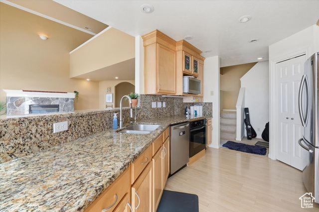 2887 N VIEWCREST CIR, North Logan, UT 84341