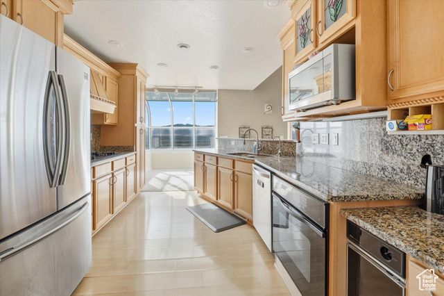 2887 N VIEWCREST CIR, North Logan, UT 84341