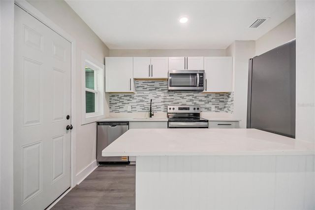 1504 W LINE STREET, Leesburg, FL 34748