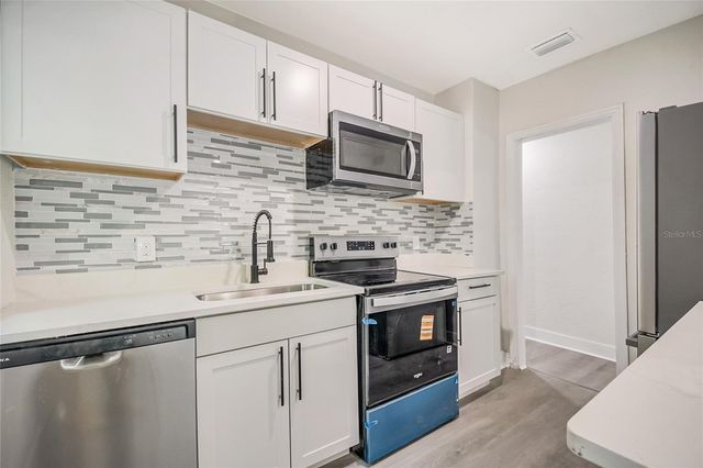 1504 W LINE STREET, Leesburg, FL 34748