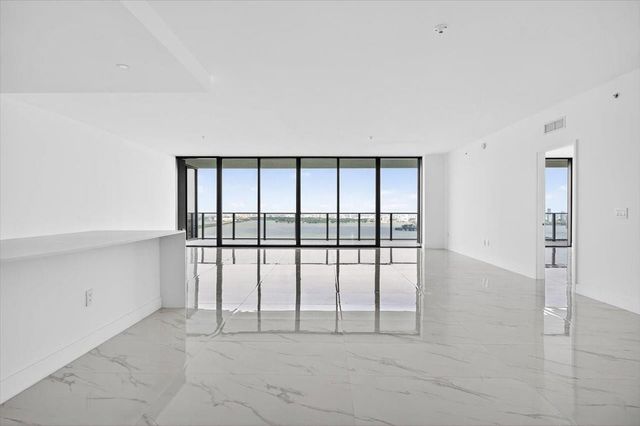 700 NE 24th Street 5202, Miami, FL 33137