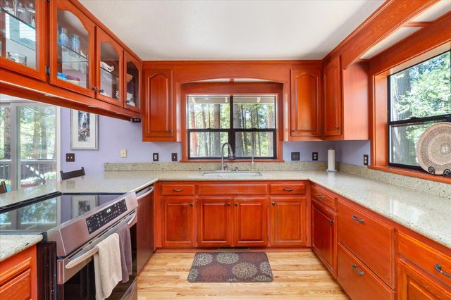 2219 Pardee Dr, Arnold, CA 95223