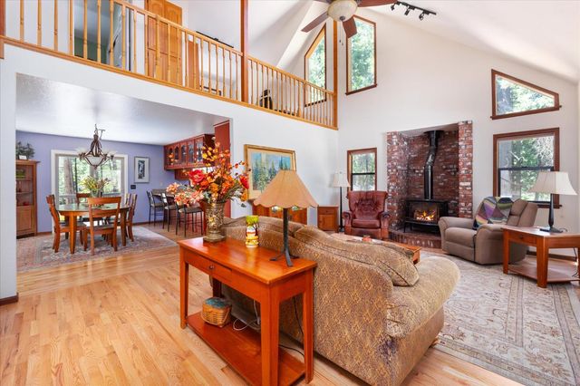 2219 Pardee Dr, Arnold, CA 95223