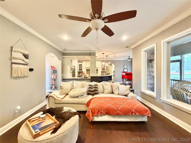 306 Hickory Drive, Tahlequah, OK 74464