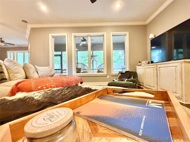 306 Hickory Drive, Tahlequah, OK 74464
