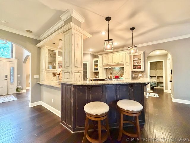 306 Hickory Drive, Tahlequah, OK 74464