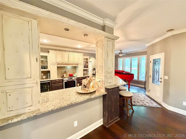 306 Hickory Drive, Tahlequah, OK 74464