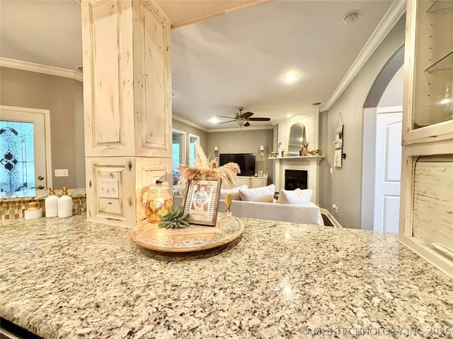 306 Hickory Drive, Tahlequah, OK 74464