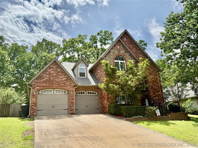 306 Hickory Drive, Tahlequah, OK 74464