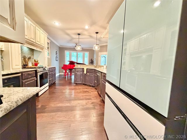 306 Hickory Drive, Tahlequah, OK 74464