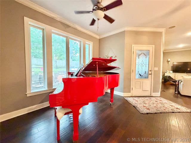 306 Hickory Drive, Tahlequah, OK 74464