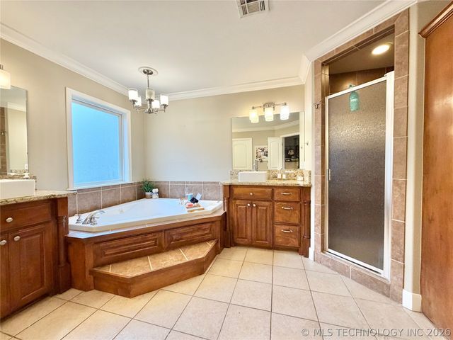 306 Hickory Drive, Tahlequah, OK 74464