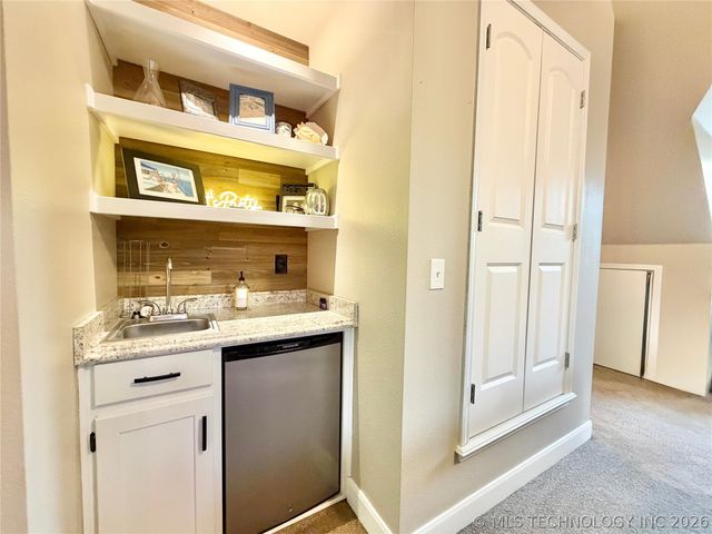 306 Hickory Drive, Tahlequah, OK 74464