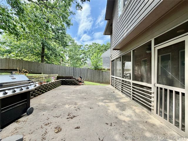 306 Hickory Drive, Tahlequah, OK 74464