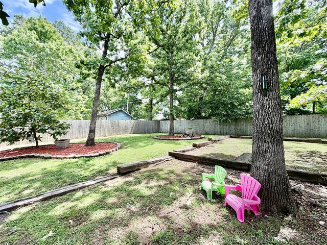 306 Hickory Drive, Tahlequah, OK 74464