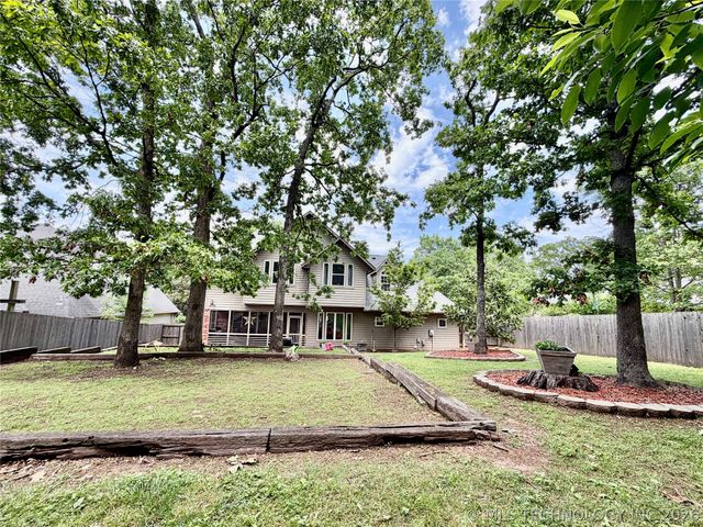 306 Hickory Drive, Tahlequah, OK 74464