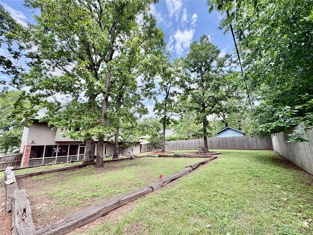 306 Hickory Drive, Tahlequah, OK 74464
