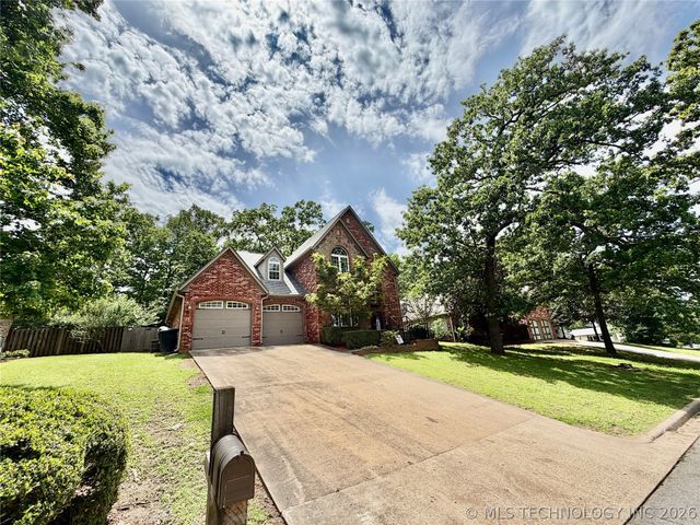 306 Hickory Drive, Tahlequah, OK 74464
