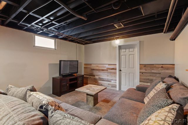 5252 Draper Road, Jackson, MI 49201